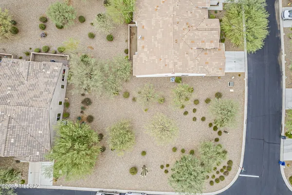 Property Slideshow image 2 of 46 | 1762 e sage thrasher dr, Green Valley, AZ, 85614