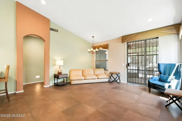 Property Slideshow image 2 of 28 | 38869 s casual dr, Saddlebrooke, AZ, 85739