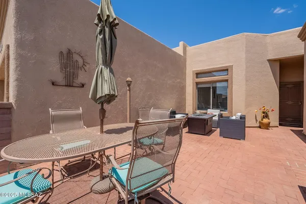 Property Slideshow image 3 of 32 | 580 w crenshaw ln, Green Valley, AZ, 85614
