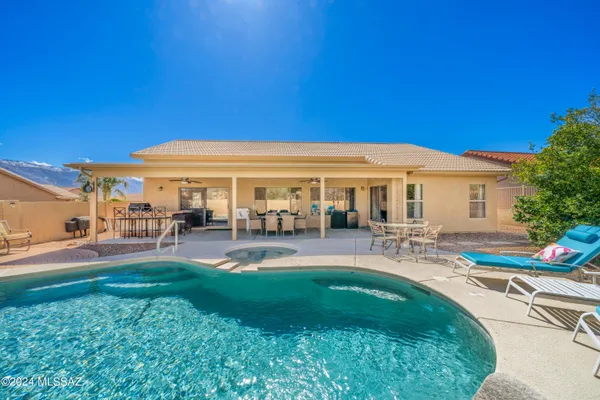 Property Slideshow image 3 of 35 | 37616 s skyline dr, Tucson, AZ, 85739