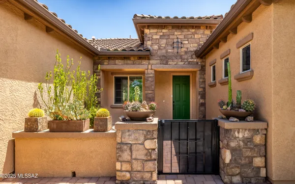 Property Slideshow image 2 of 46 | 14242 n bright angel trl, Marana, AZ, 85658