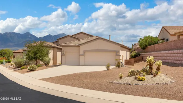 Property Slideshow image 2 of 38 | 2299 w calle casas lindas, Green Valley, AZ, 85622