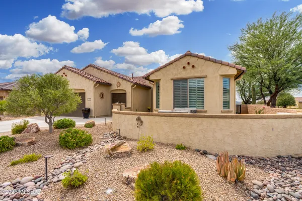 Property Slideshow image 3 of 50 | 631 n yucca butte ln, Green Valley, AZ, 85614