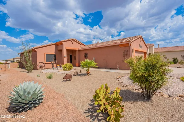Property Slideshow image 3 of 50 | 2323 s via pompilo, Green Valley, AZ, 85614