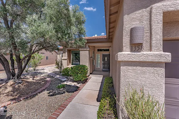 Property Slideshow image 3 of 31 | 1358 n sage sparrow rd, Green Valley, AZ, 85614