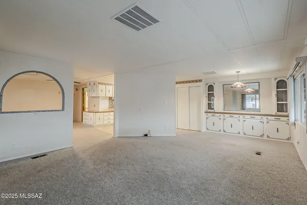 Property Slideshow image 3 of 39 | 100 w pinon dr, Green Valley, AZ, 85614