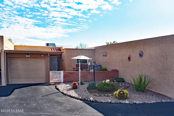 Property Slideshow image 2 of 25 | 444 w san ignacio, Green Valley, AZ, 85614