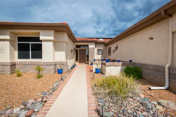 Property Slideshow image 3 of 50 | 14106 n buckingham dr, Oro Valley, AZ, 85755