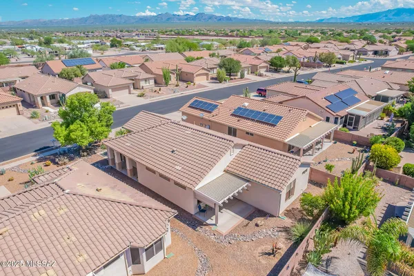 Property Slideshow image 2 of 50 | 7975 w blue heron way, Tucson, AZ, 85743