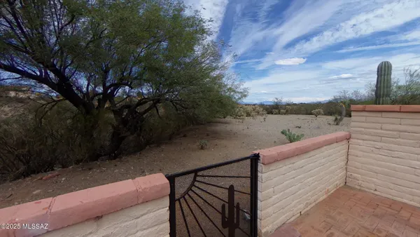 Property Slideshow image 3 of 26 | 1210 w mountain vw, Green Valley, AZ, 85622