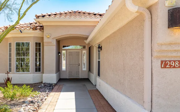 Property Slideshow image 2 of 47 | 12988 n burrobush loop, Marana, AZ, 85658