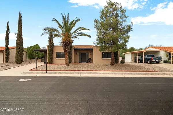 Property Slideshow image 3 of 48 | 1000 s la higuera, Green Valley, AZ, 85614