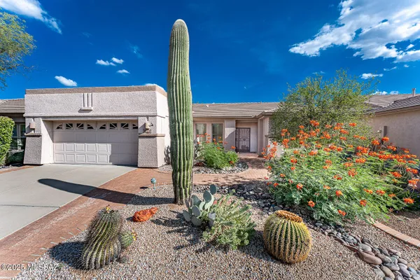 Property Slideshow image 2 of 50 | 4691 s piccadilly dr, Green Valley, AZ, 85622