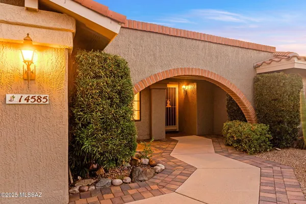 Property Slideshow image 3 of 50 | 14585 n chalk creek dr, Oro Valley, AZ, 85755