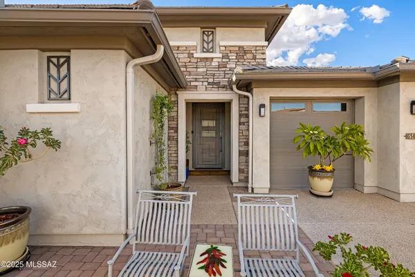 Property Slideshow image 2 of 50 | 61482 e shale rd, Oracle, AZ, 85623