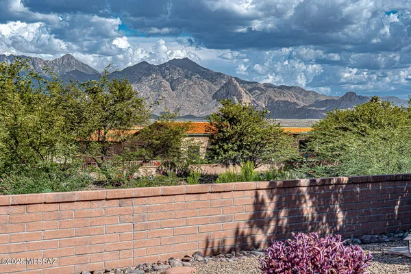 Property Slideshow image 3 of 47 | 4771 s tropicana dr, Green Valley, AZ, 85622