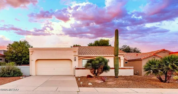 Property Slideshow image 2 of 50 | 1629 e broken bow way, Oro Valley, AZ, 85755