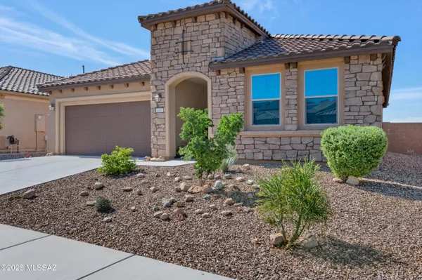 Property Slideshow image 3 of 35 | 6809 w cape royal pl, Marana, AZ, 85658