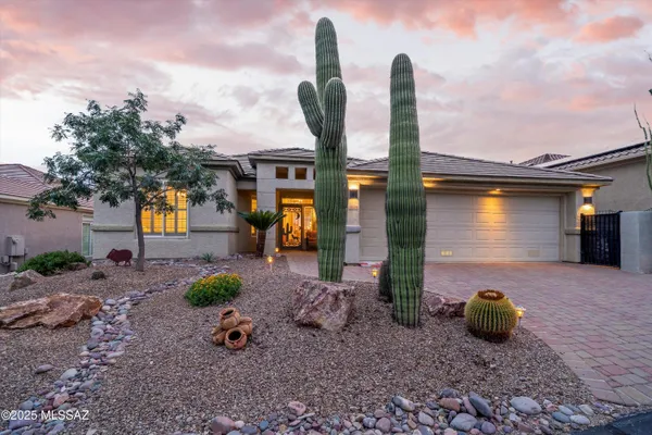 Property Slideshow image 2 of 52 | 13517 n heritage gateway ave, Marana, AZ, 85658