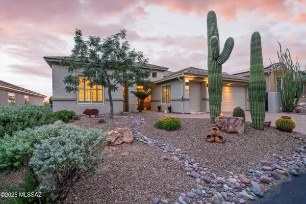 Property Slideshow image 3 of 52 | 13517 n heritage gateway ave, Marana, AZ, 85658