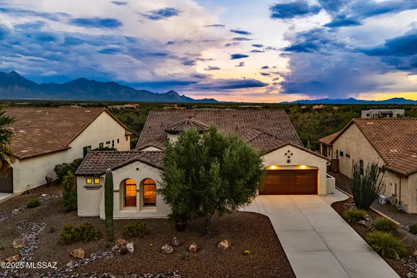 Property Slideshow image 2 of 50 | 2198 e madera plateau dr, Green Valley, AZ, 85614