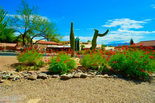 Property Slideshow image 2 of 42 | 1360 w camino alicante, Green Valley, AZ, 85622
