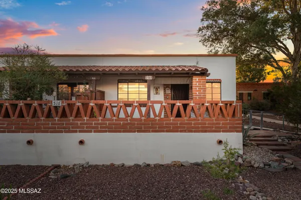 Property Slideshow image 2 of 31 | 516 s paseo lobo unit b, Green Valley, AZ, 85614