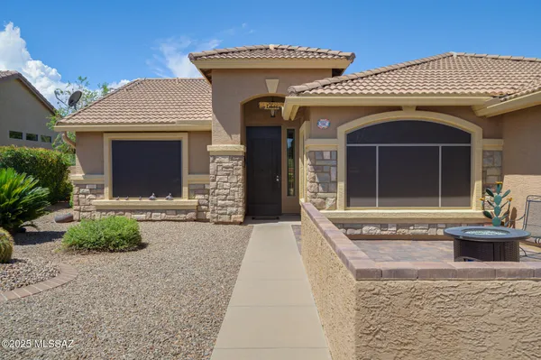 Property Slideshow image 2 of 42 | 1329 n sun catcher way, Green Valley, AZ, 85614