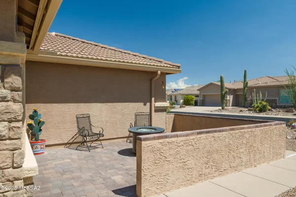 Property Slideshow image 3 of 42 | 1329 n sun catcher way, Green Valley, AZ, 85614