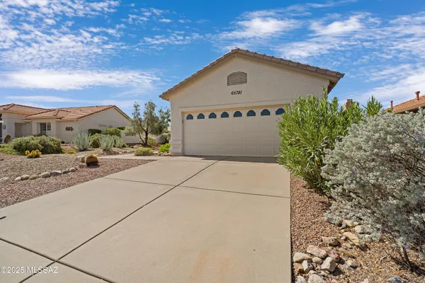 Property Slideshow image 2 of 31 | 65781 e rose crest dr, Saddlebrooke, AZ, 85739