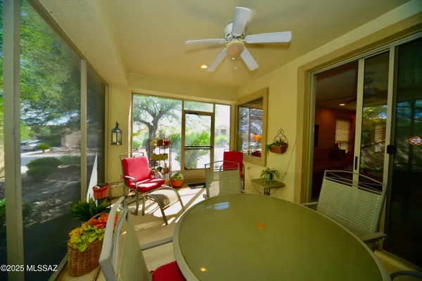 Property Slideshow image 3 of 48 | 733 w shadow wood st, Green Valley, AZ, 85614
