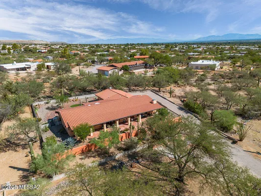 Property Slideshow image 3 of 51 | 808 w paseo del canto, Green Valley, AZ, 85622