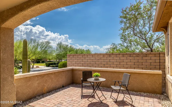 Property Slideshow image 3 of 41 | 14257 n lava falls trl, Marana, AZ, 85658