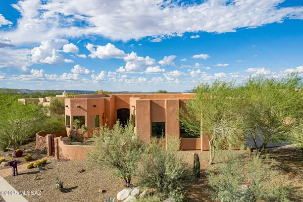 Property Slideshow image 3 of 38 | 851 e florida saddle ct, Green Valley, AZ, 85614