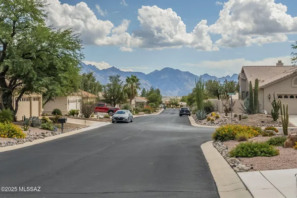 Property Slideshow image 3 of 44 | 37096 s canyon view dr, Tucson, AZ, 85739