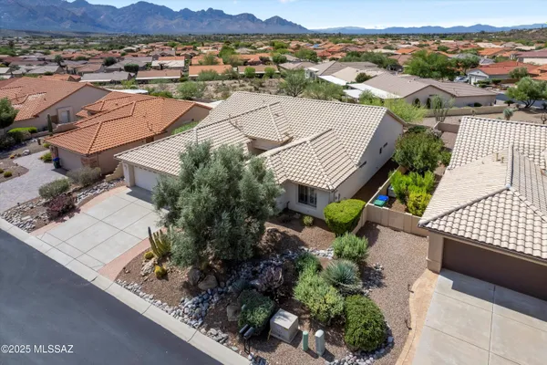 Property Slideshow image 3 of 50 | 62085 e amberwood dr, Saddlebrooke, AZ, 85739