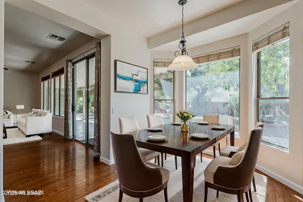 Property Slideshow image 3 of 40 | 7676 w madrigal dr, Tucson, AZ, 85743