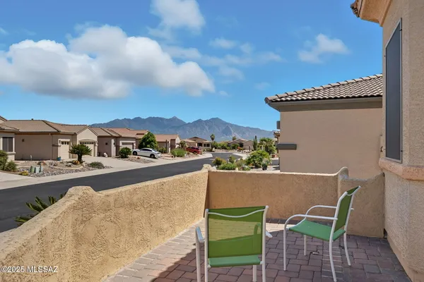 Property Slideshow image 3 of 52 | 2305 w calle balaustre, Green Valley, AZ, 85622
