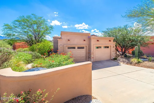 Property Slideshow image 2 of 46 | 922 e vault mine ct, Green Valley, AZ, 85614