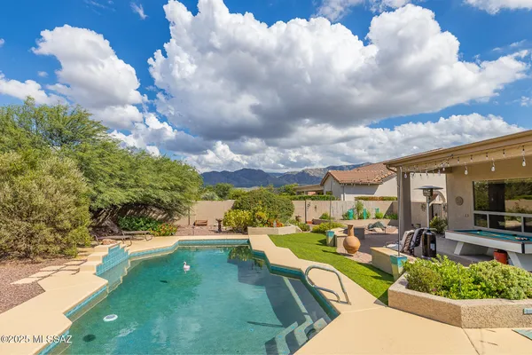 Property Slideshow image 3 of 50 | 63362 e squash blossom ln, Tucson, AZ, 85739