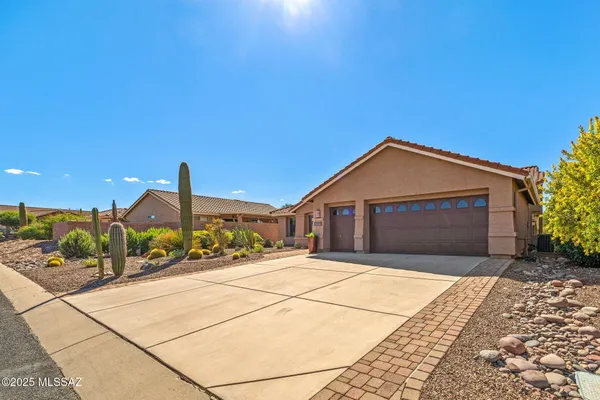 Property Slideshow image 3 of 50 | 2414 e bonita canyon dr, Green Valley, AZ, 85614