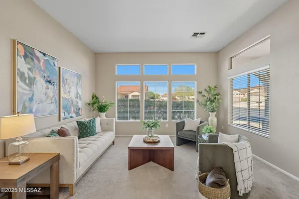 Property Slideshow image 2 of 40 | 13853 n lobelia way, Oro Valley, AZ, 85755