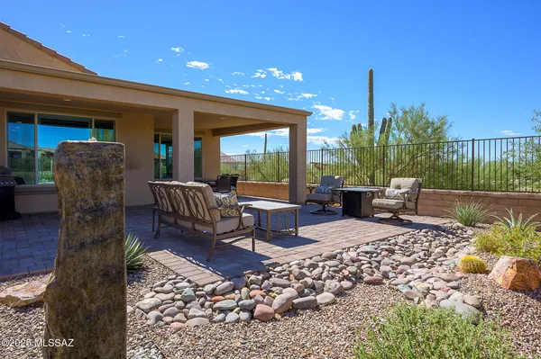 Property Slideshow image 3 of 40 | 6798 w cape royal trl, Marana, AZ, 85658