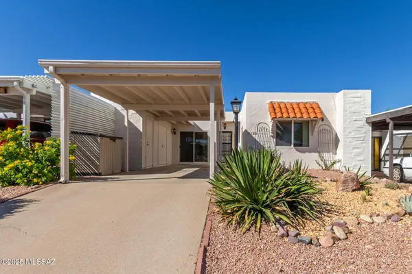 Property Slideshow image 2 of 28 | 1126 s alpine cir, Green Valley, AZ, 85614