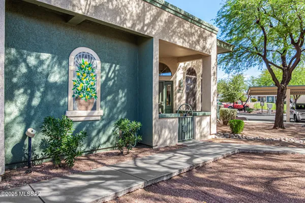 Property Slideshow image 2 of 41 | 2424 w via di silvio, Tucson, AZ, 85741