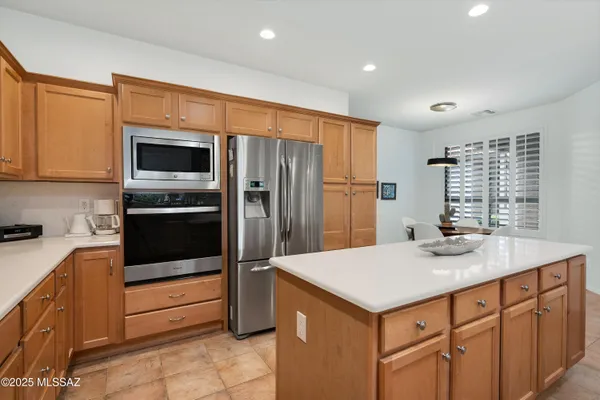 Property Slideshow image 2 of 37 | 37741 s hill side dr, Saddlebrooke, AZ, 85739