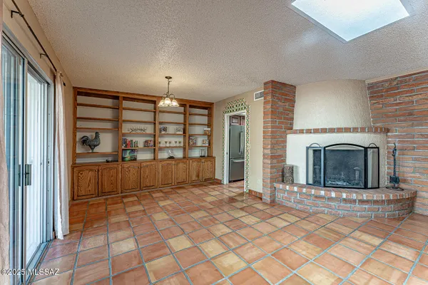 Property Slideshow image 2 of 46 | 663 s los topacios, Green Valley, AZ, 85614