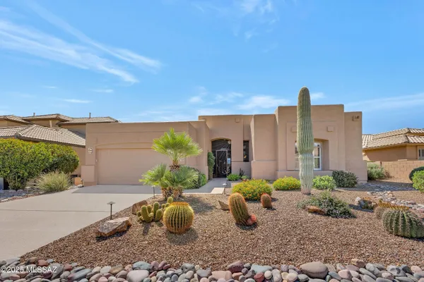 Property Slideshow image 2 of 50 | 62165 e valley crest ct, Saddlebrooke, AZ, 85739