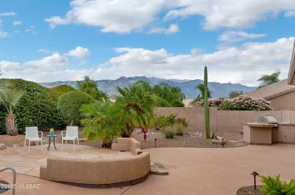 Property Slideshow image 3 of 37 | 37741 s hill side dr, Saddlebrooke, AZ, 85739
