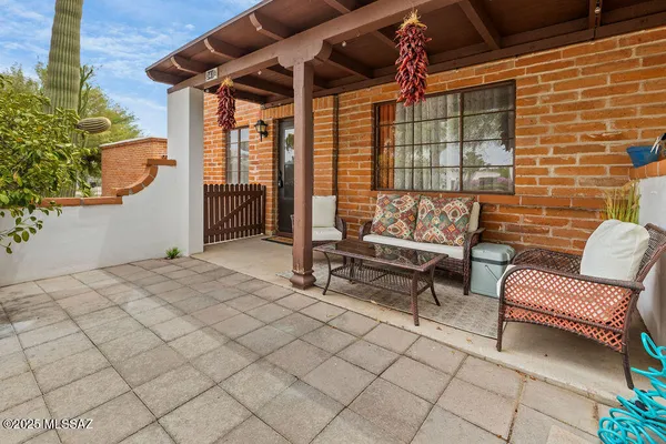 Property Slideshow image 3 of 14 | 341 w camino penasco a, Green Valley, AZ, 85614